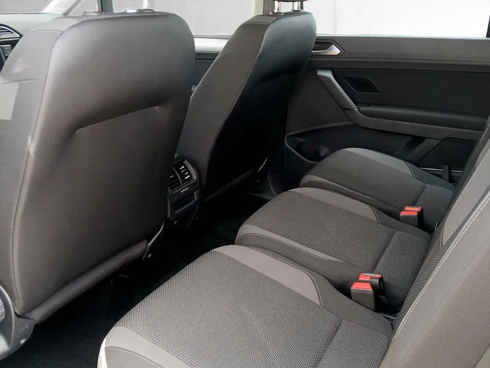 VW Touran 2.0 TDI | Bild 15 von 16