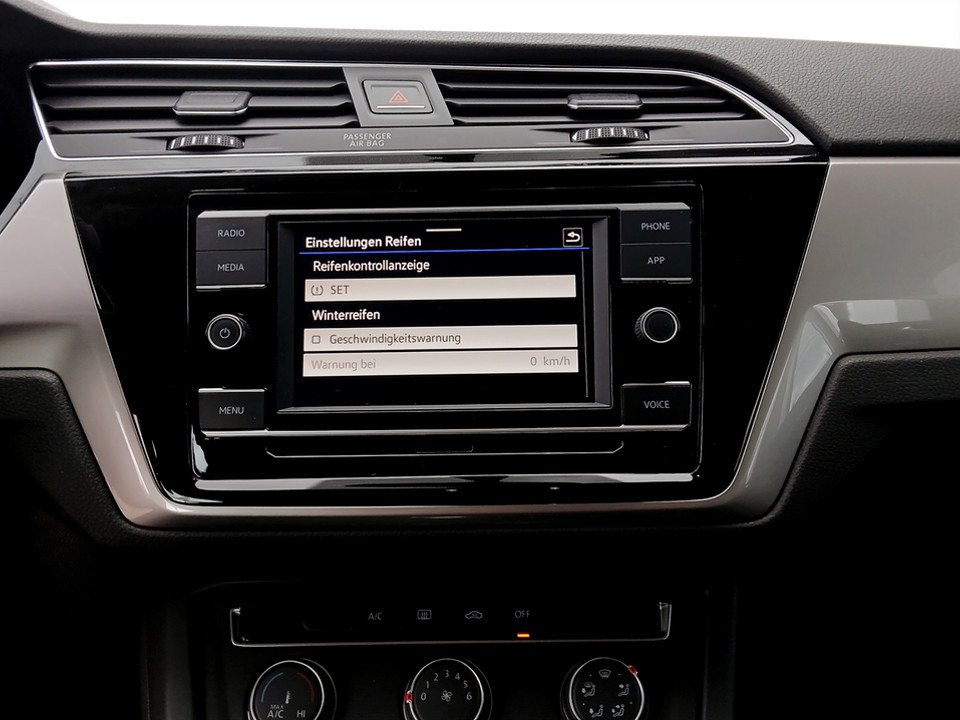VW Touran 2.0 TDI | Bild 12 von 16