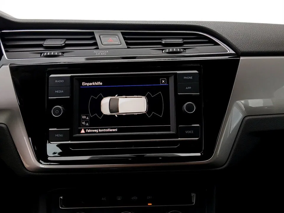 VW Touran 2.0 TDI | Bild 13 von 16