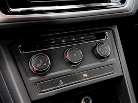 VW Touran 2.0 TDI | Thumbnail 14 von 16