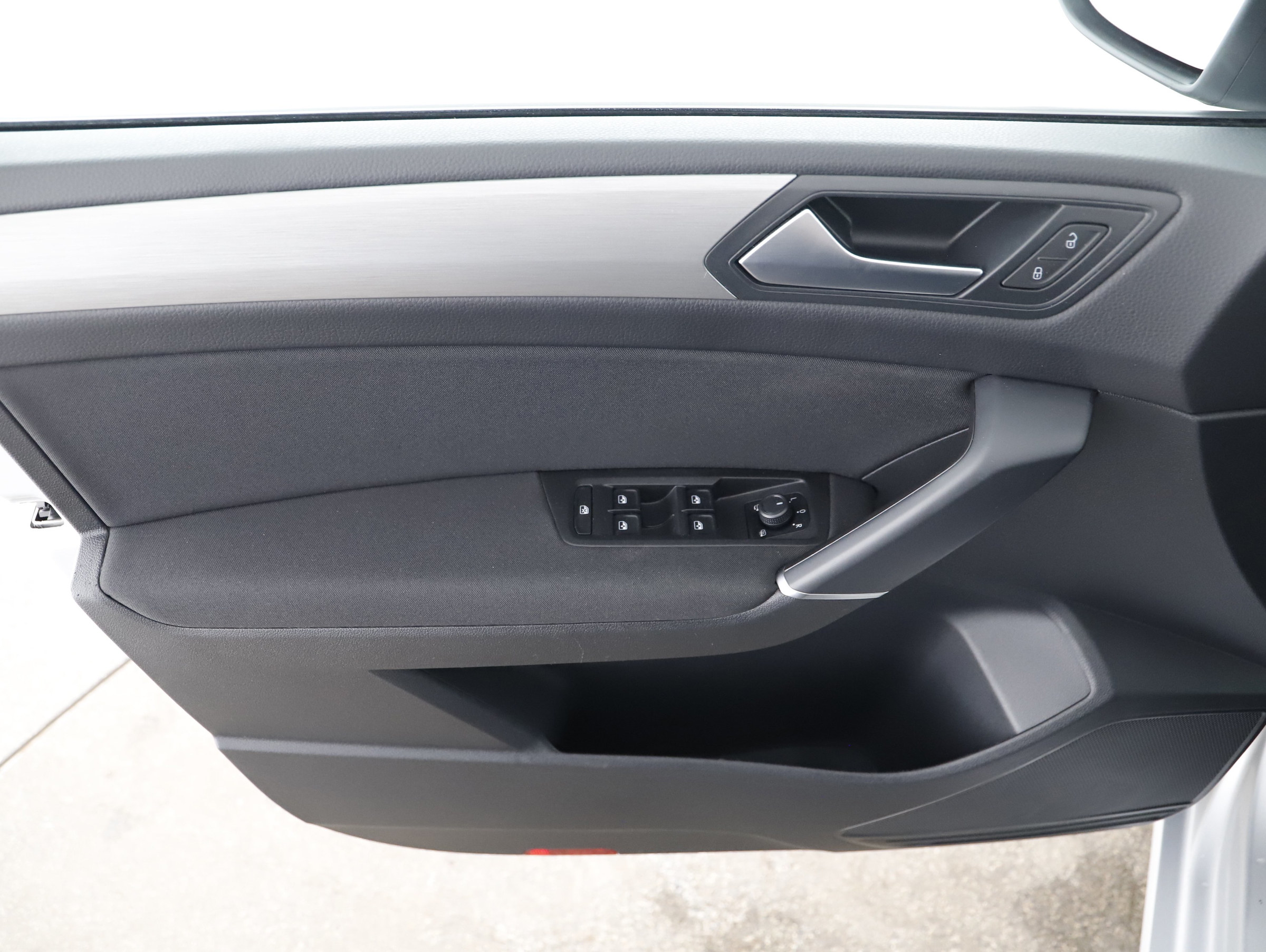 VW Touran 2.0 TDI BMT Comfortline | Bild 14 von 22