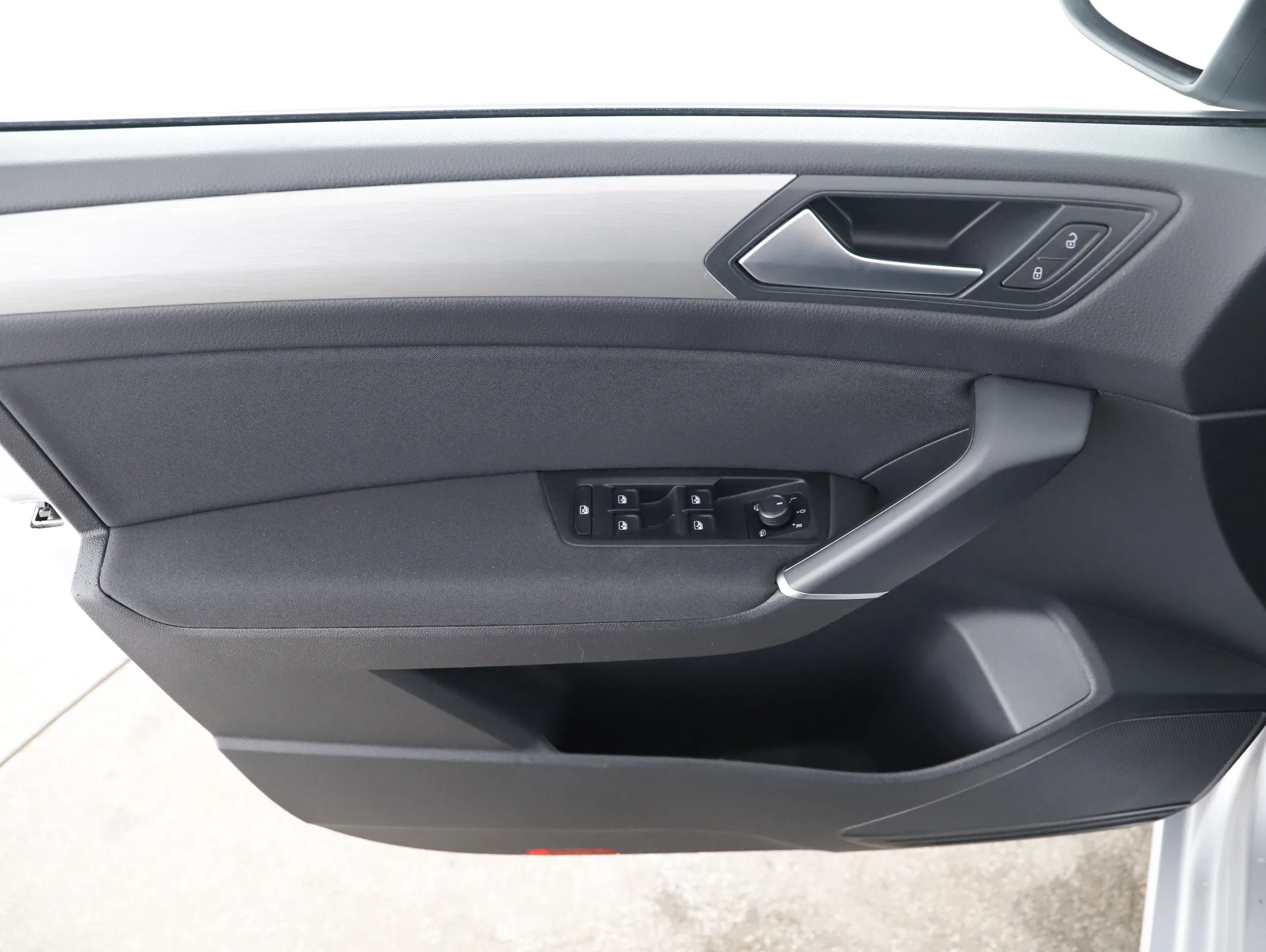 VW Touran 2.0 TDI BMT Comfortline | Bild 14 von 22