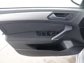 VW Touran 2.0 TDI BMT Comfortline | Thumbnail 14 von 22