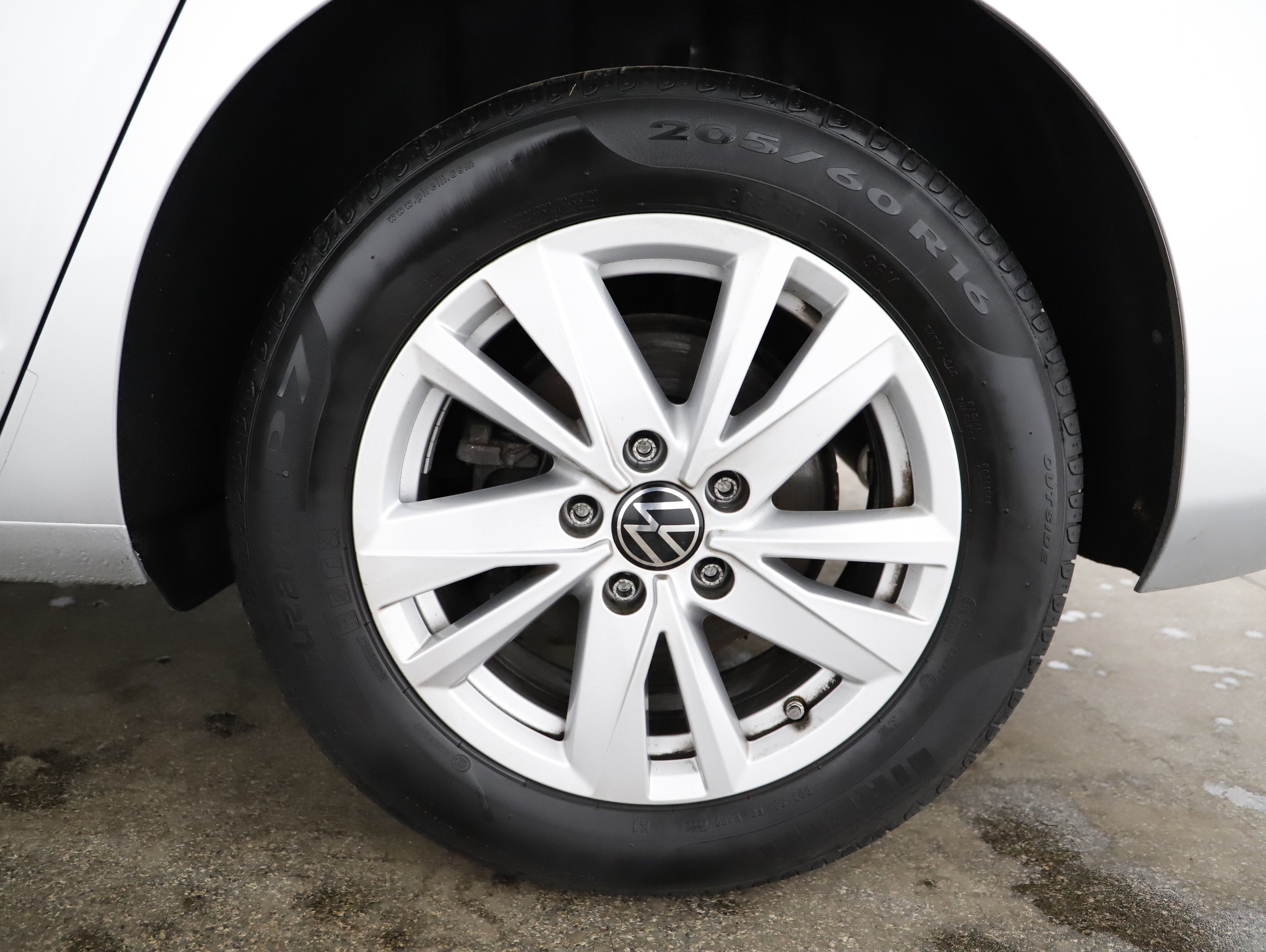 VW Touran 2.0 TDI BMT Comfortline | Bild 21 von 22