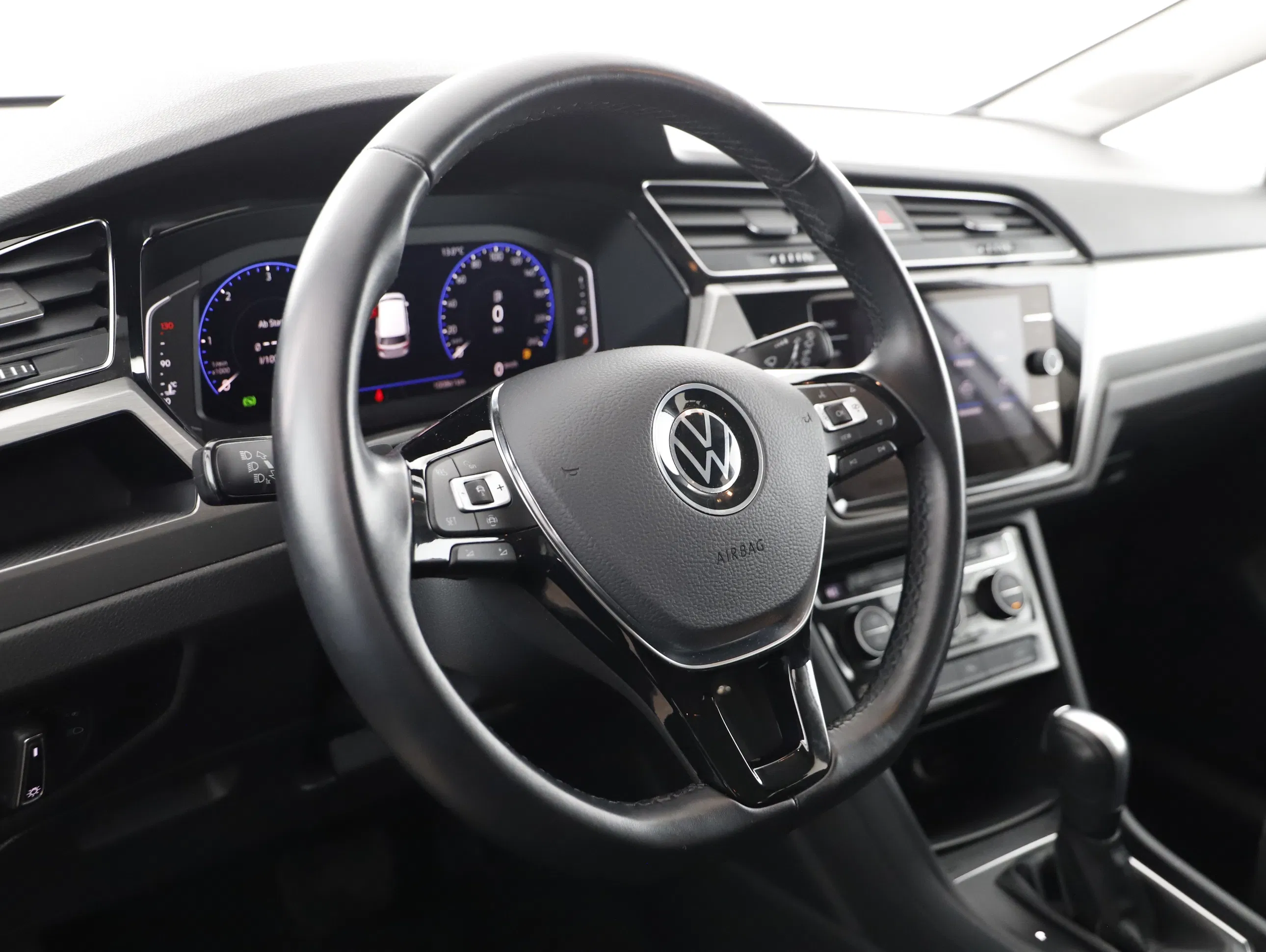 VW Touran 2.0 TDI BMT Comfortline | Bild 4 von 22