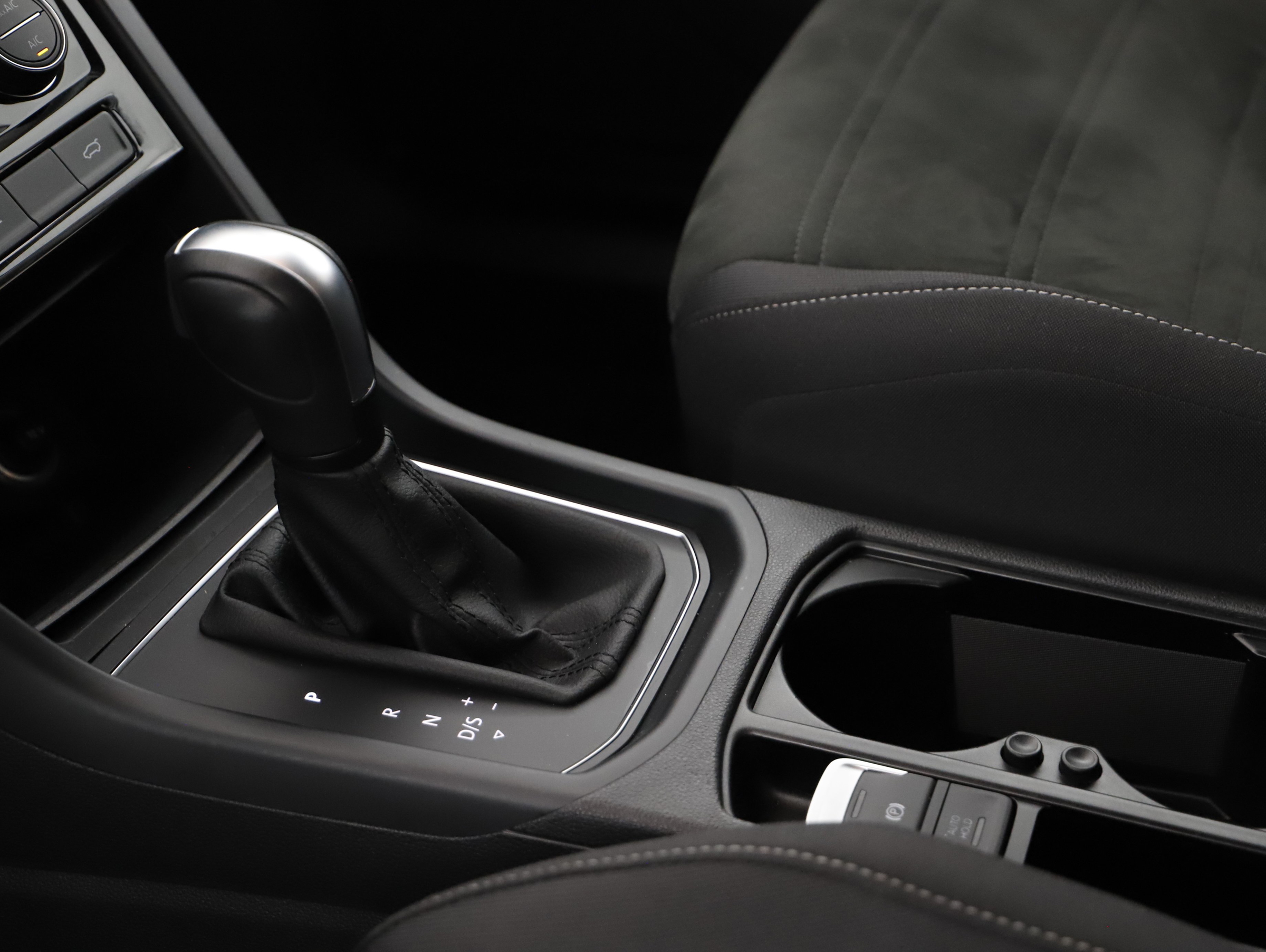 VW Touran 2.0 TDI BMT Comfortline | Bild 5 von 22