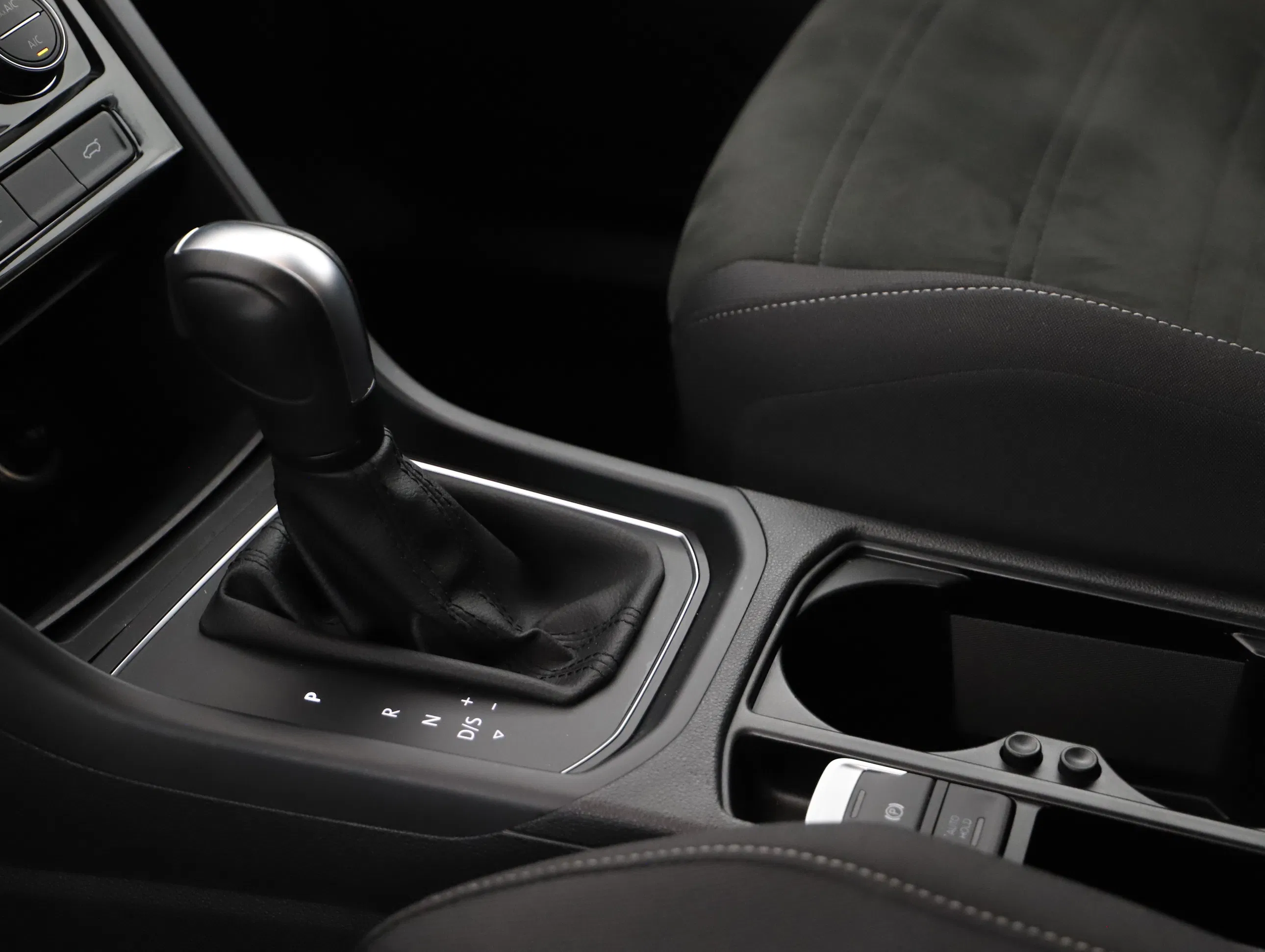 VW Touran 2.0 TDI BMT Comfortline | Bild 5 von 22