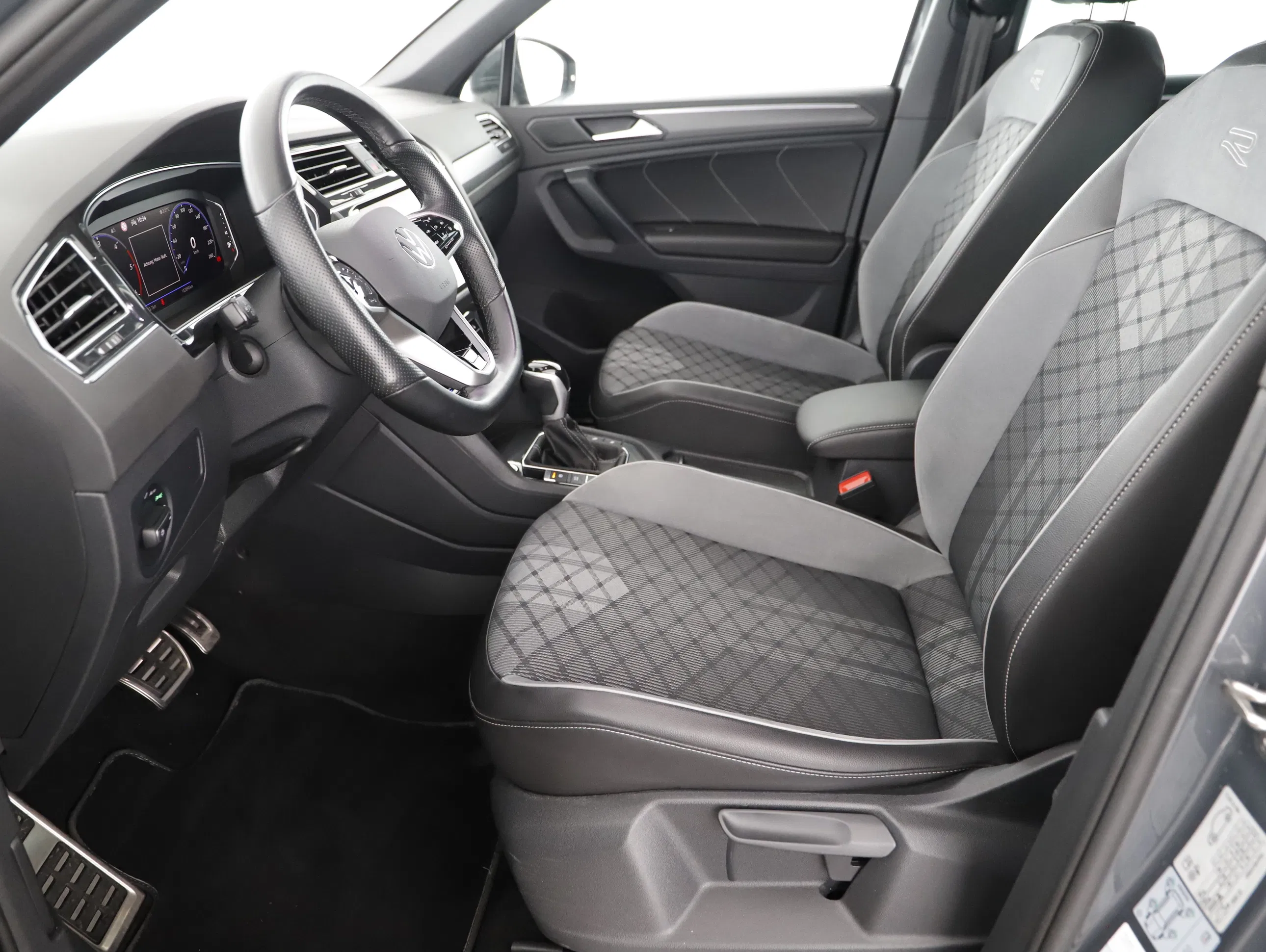 VW Tiguan 2.0 TDI BMT R-Line | Bild 4 von 21