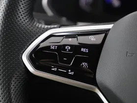 VW Tiguan 2.0 TDI BMT R-Line | Thumbnail 14 von 21