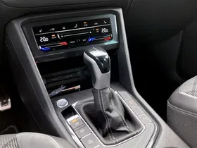 VW Tiguan 2.0 TDI BMT R-Line | Thumbnail 12 von 16