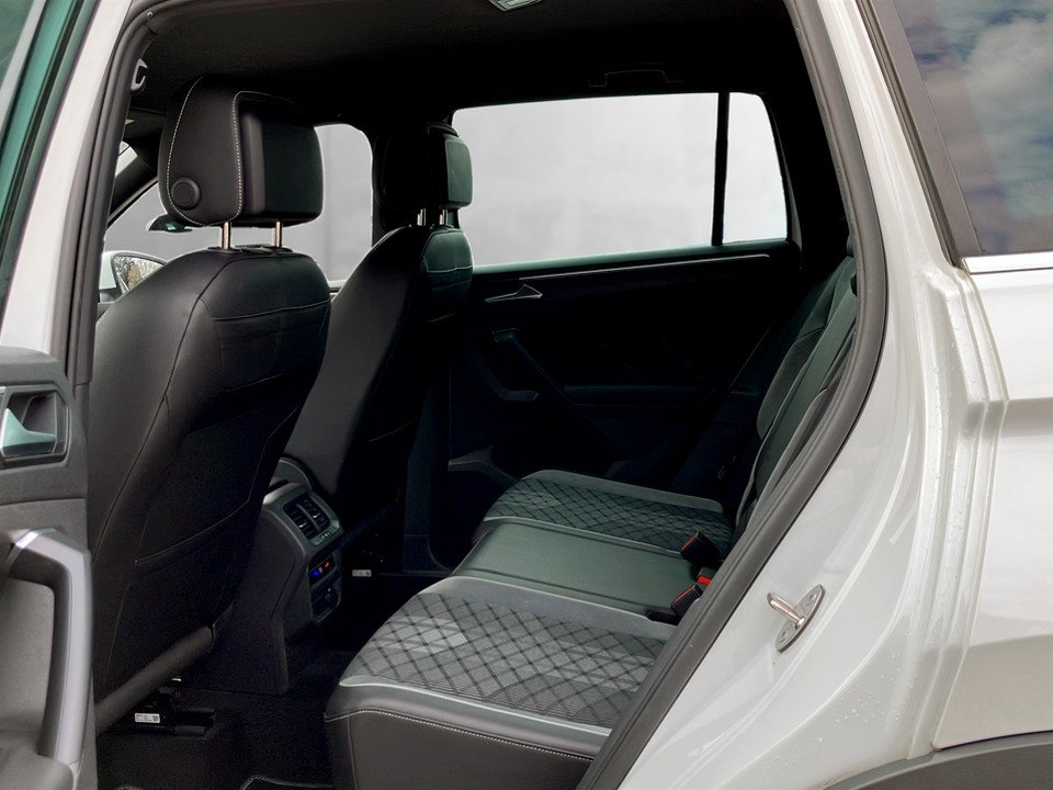 VW Tiguan 2.0 TDI BMT R-Line | Bild 13 von 16