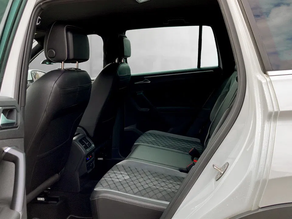 VW Tiguan 2.0 TDI BMT R-Line | Bild 13 von 16