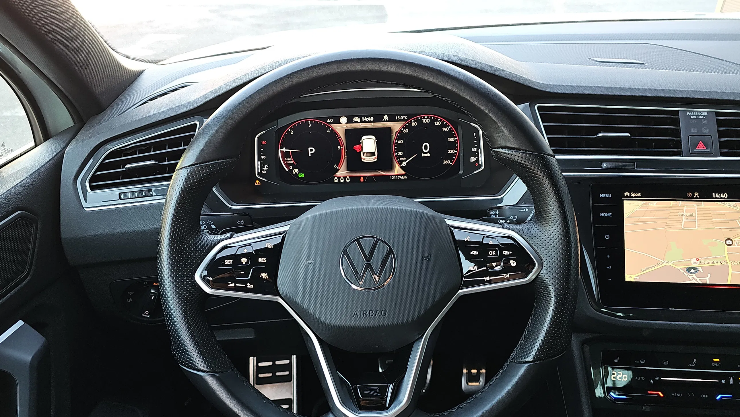 VW Tiguan 2.0 TDI DSG R-Line | Bild 12 von 21