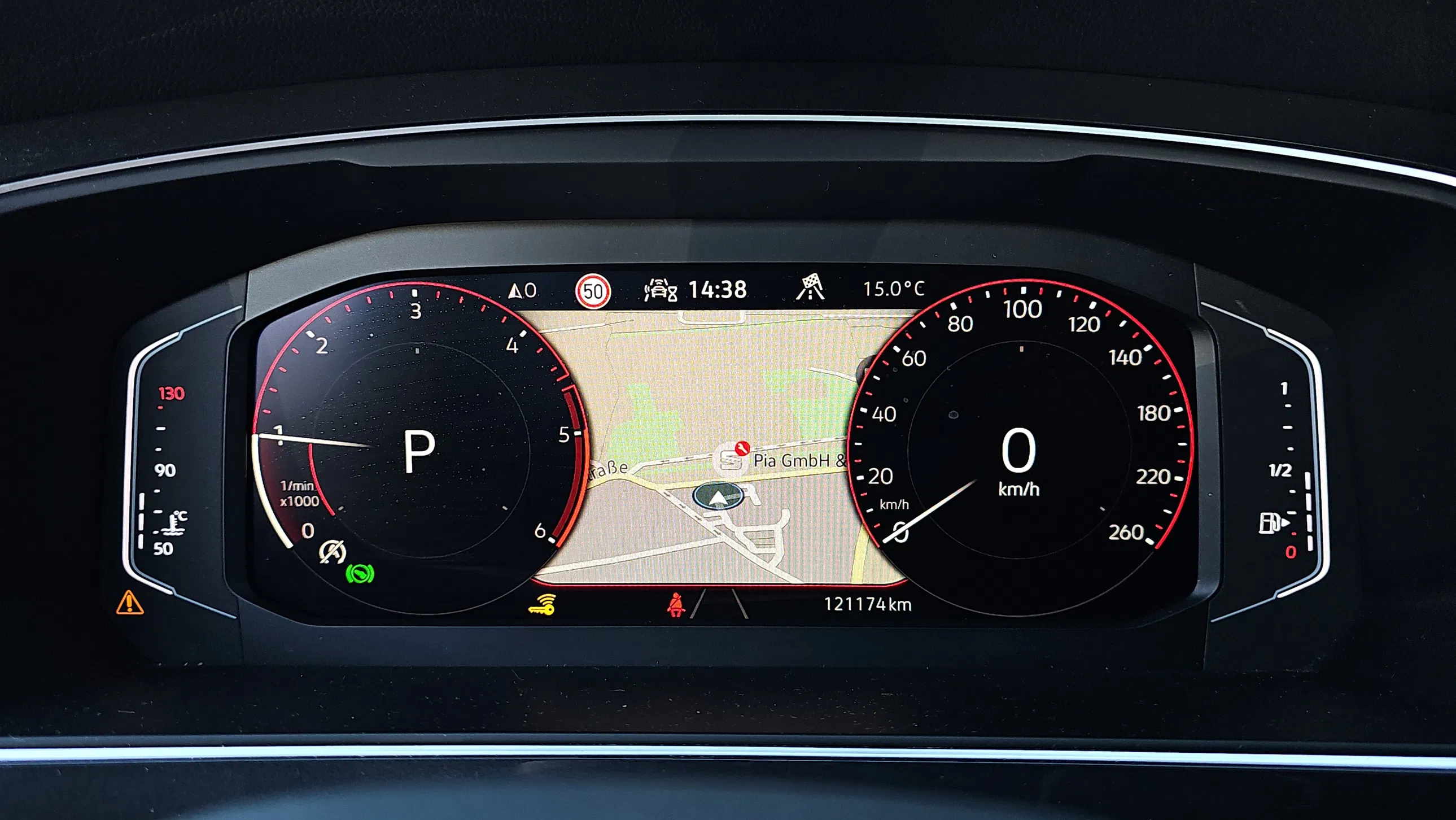 VW Tiguan 2.0 TDI DSG R-Line | Bild 13 von 21