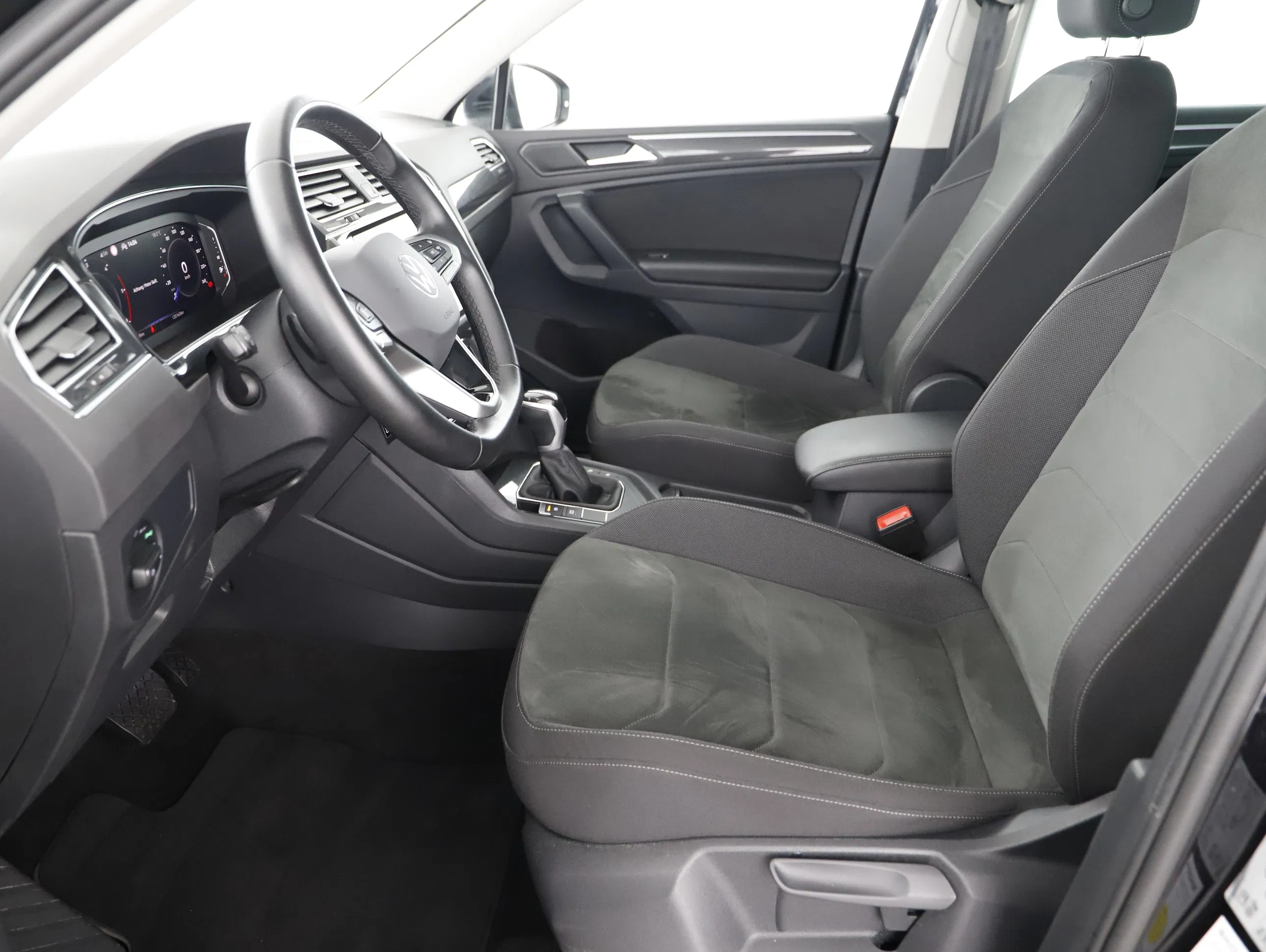 VW Tiguan 2.0 TDI BMT Elegance | Bild 1 von 22