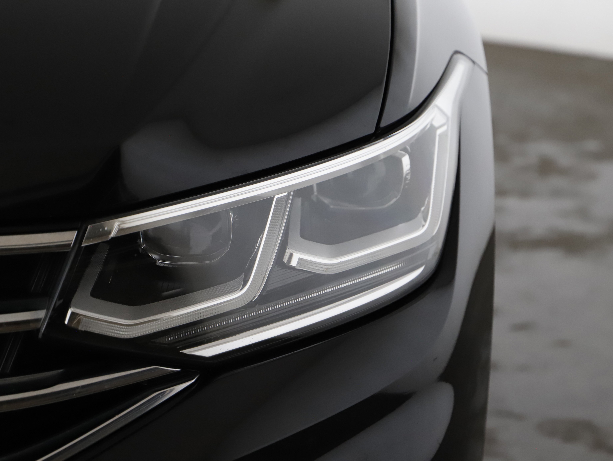 VW Tiguan 2.0 TDI BMT Elegance | Bild 20 von 22