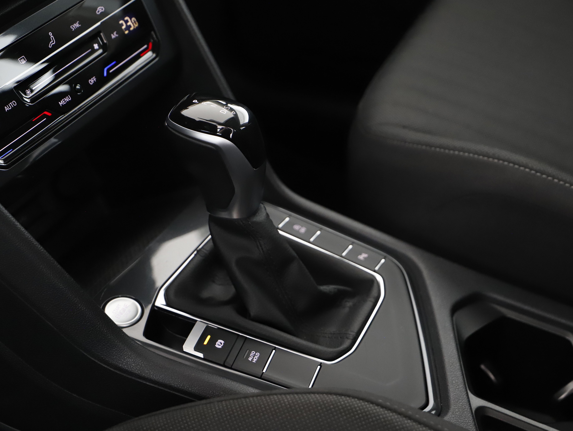 VW Tiguan Allsp 2.0TDI Life DSG | Bild 18 von 22