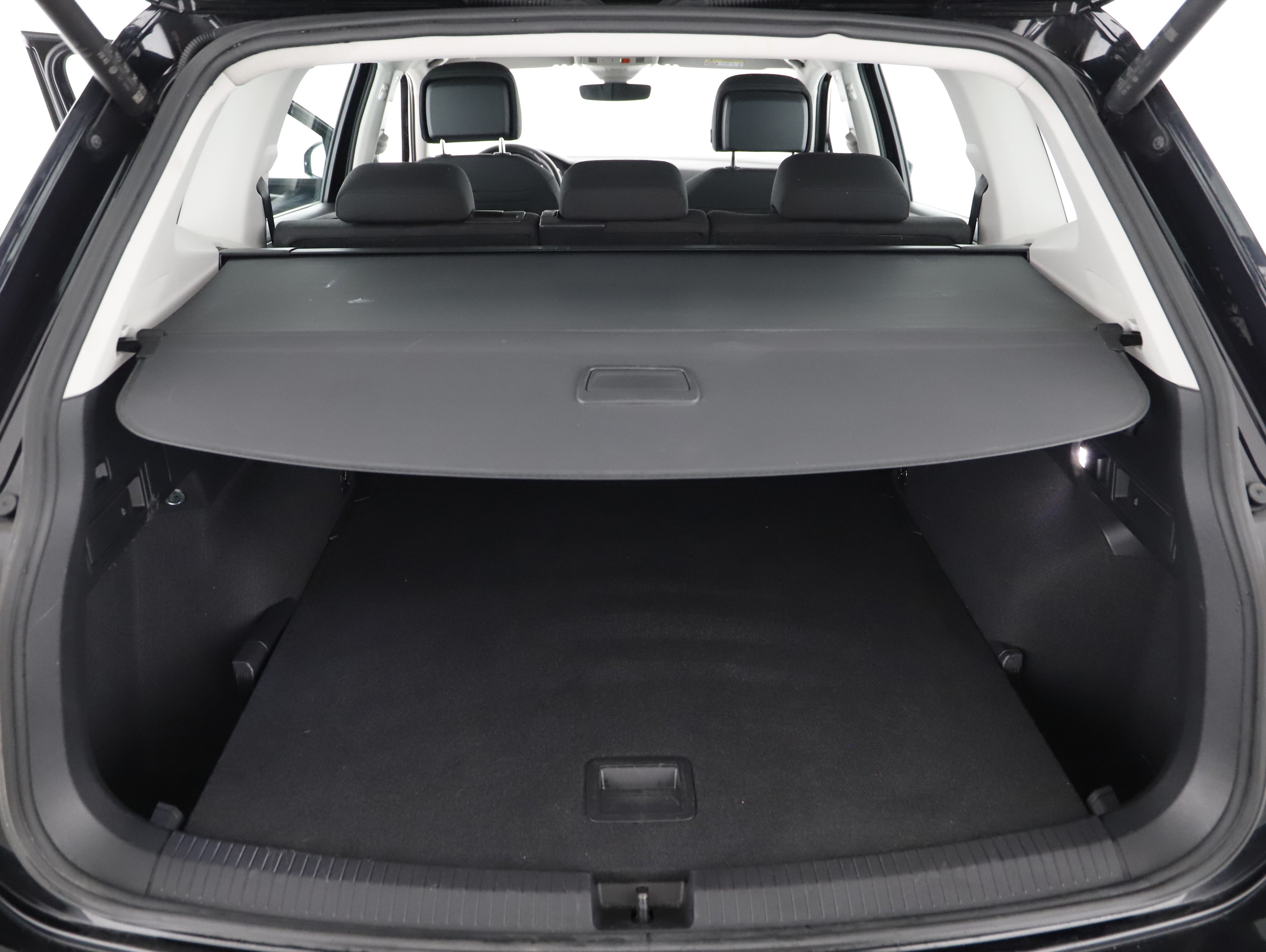 VW Tiguan Allspace 2.0 TDI Life | Bild 18 von 23