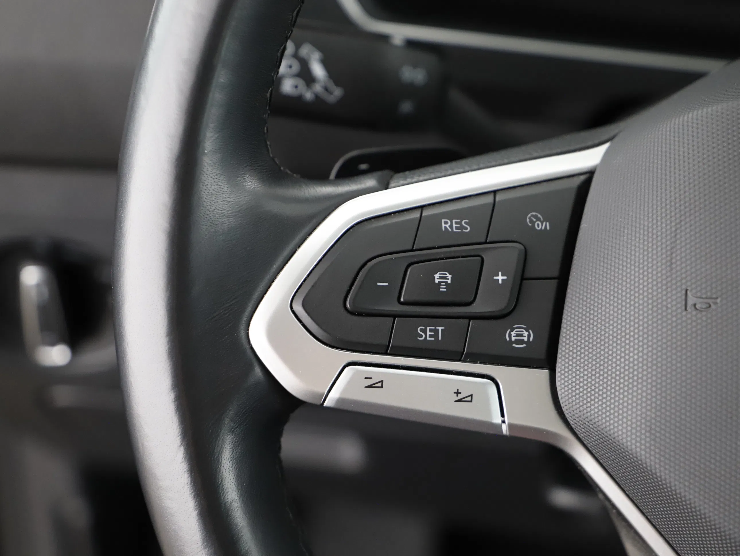 VW Tiguan Allspace 2.0 TDI Life | Bild 8 von 23