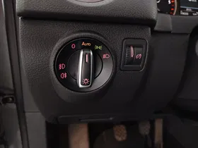 VW Tiguan 2.0 TDI BlueMotion Karat Tech | Thumbnail 13 von 31