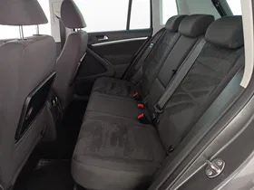 VW Tiguan 2.0 TDI BlueMotion Karat Tech | Thumbnail 25 von 31