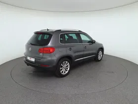 VW Tiguan 2.0 TDI BlueMotion Karat Tech | Thumbnail 6 von 31
