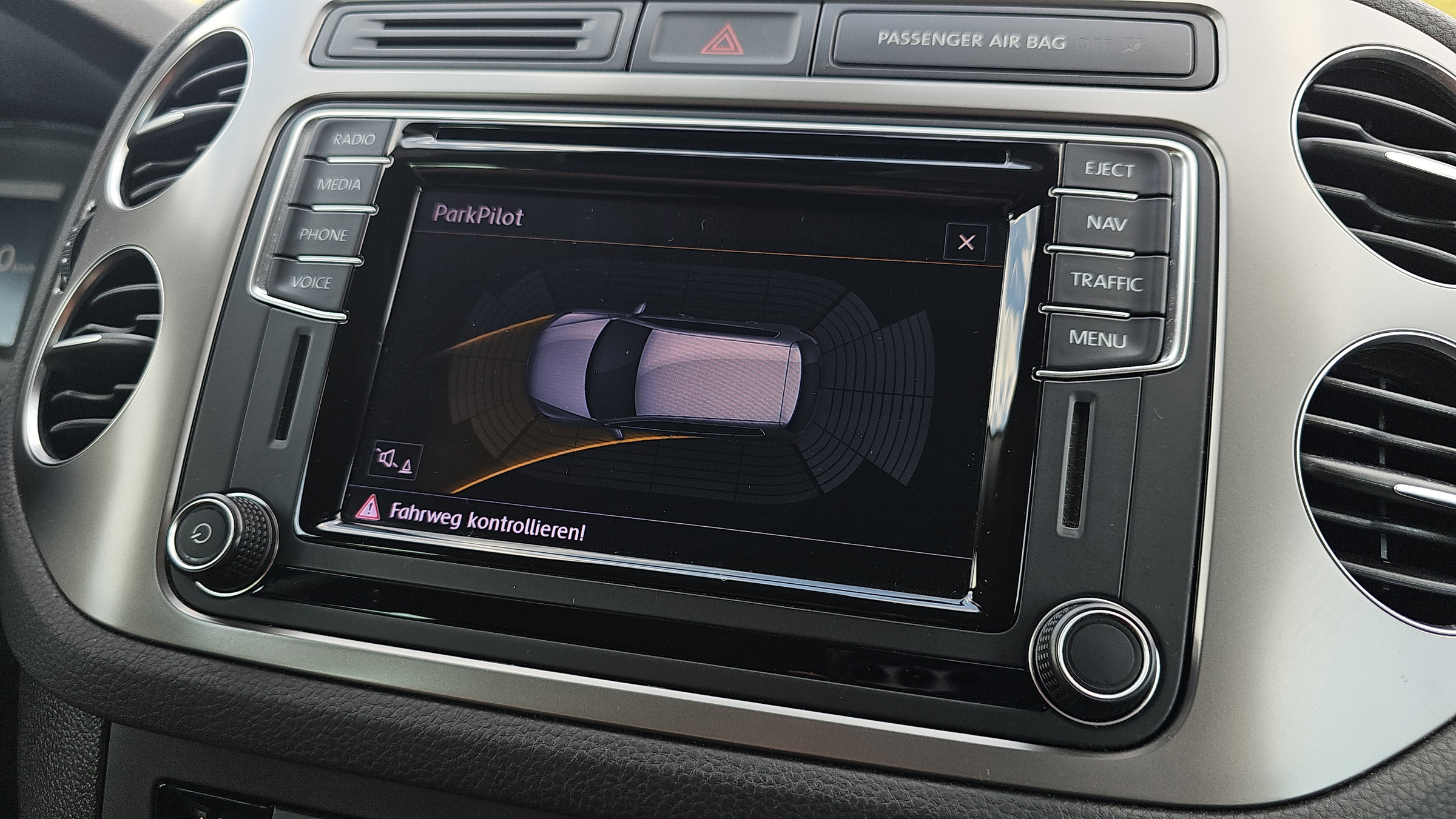 VW Tiguan 2.0 TDI Lounge Tech | Bild 14 von 21