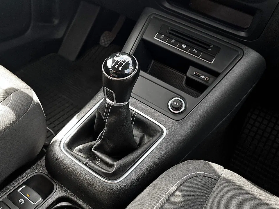 VW Tiguan 2.0 TDI Lounge Tech | Bild 18 von 21