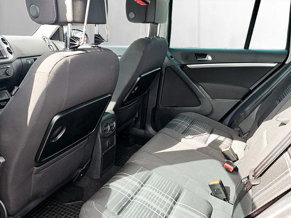 VW Tiguan 2.0 TDI Lounge Tech | Bild 19 von 21