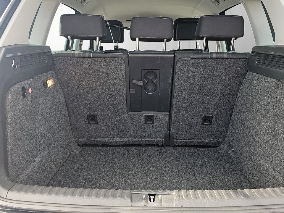 VW Tiguan 2.0 TDI Lounge Tech | Bild 20 von 21