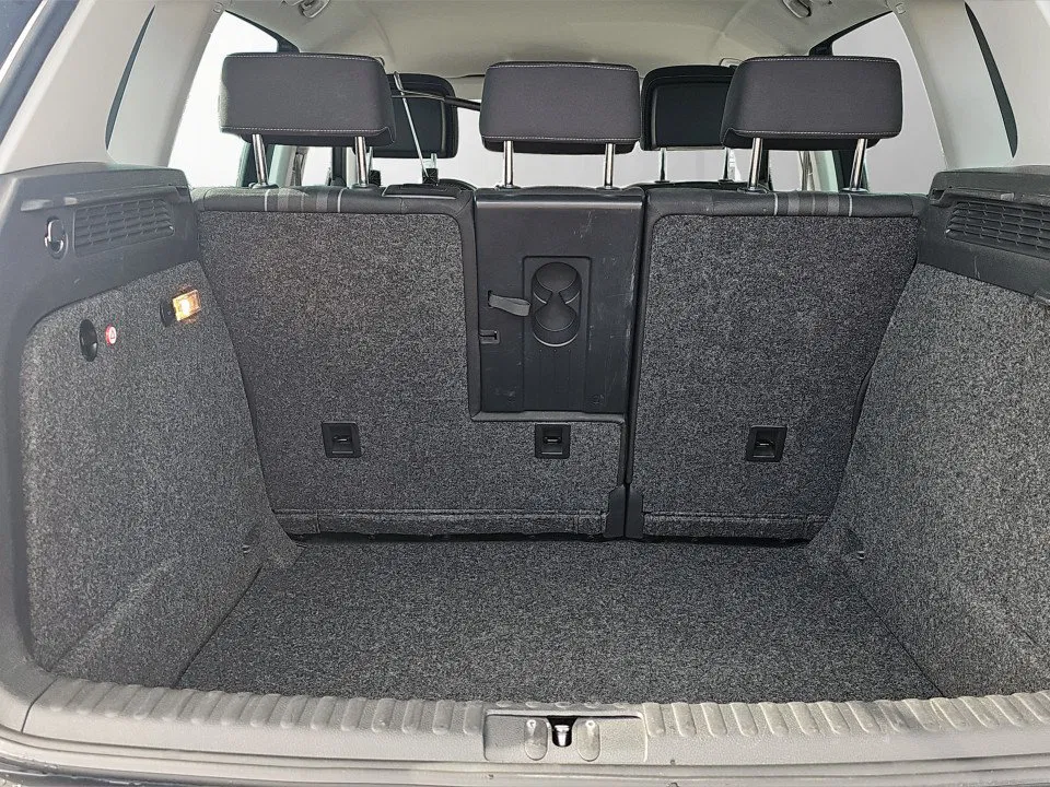 VW Tiguan 2.0 TDI Lounge Tech | Bild 20 von 21