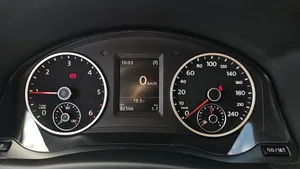 VW Tiguan 2.0 TDI Lounge Tech | Thumbnail 12 von 21