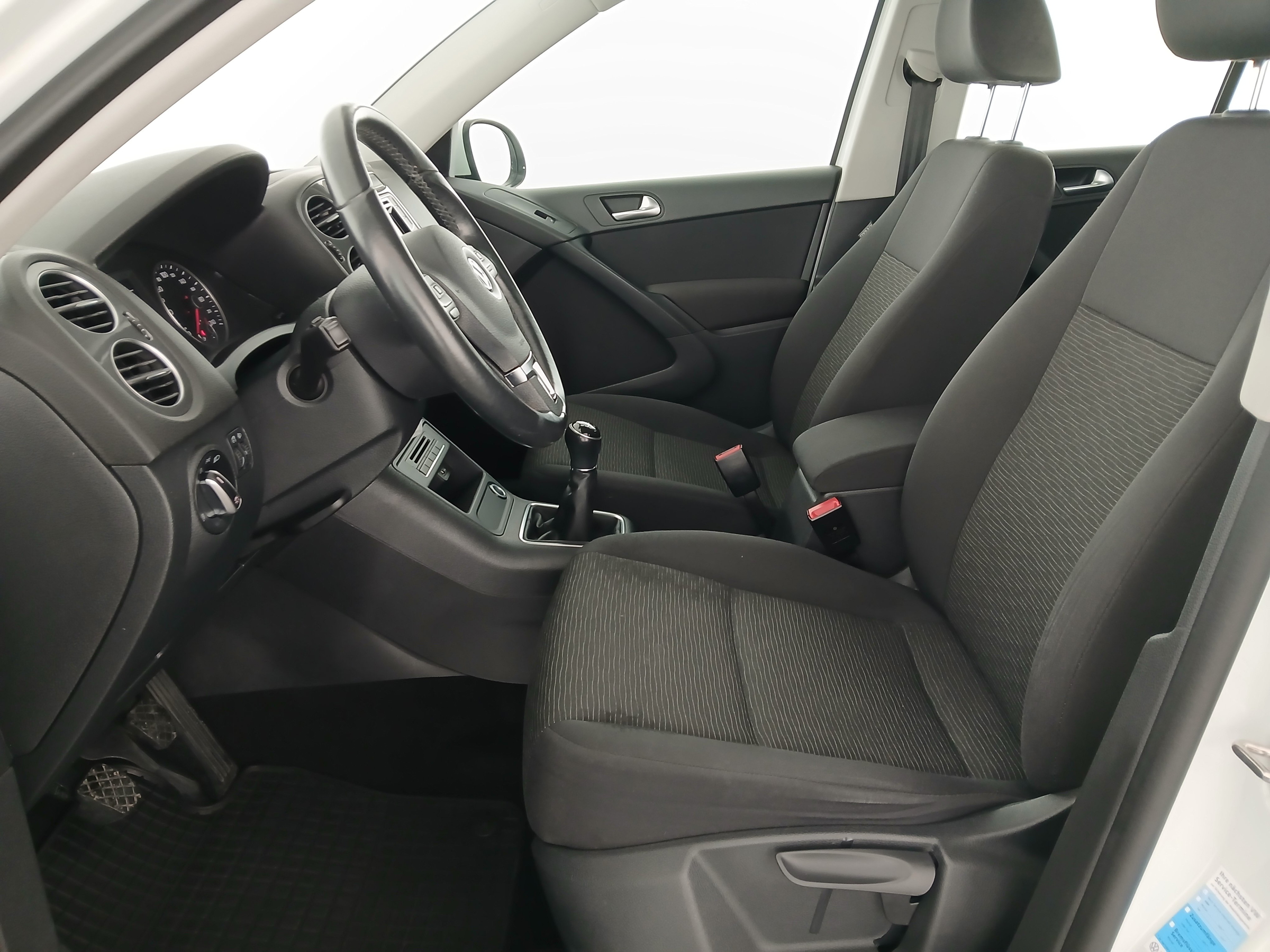 VW Tiguan 1.4 TSI BlueMotion | Bild 14 von 27