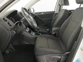 VW Tiguan 1.4 TSI BlueMotion | Thumbnail 14 von 27