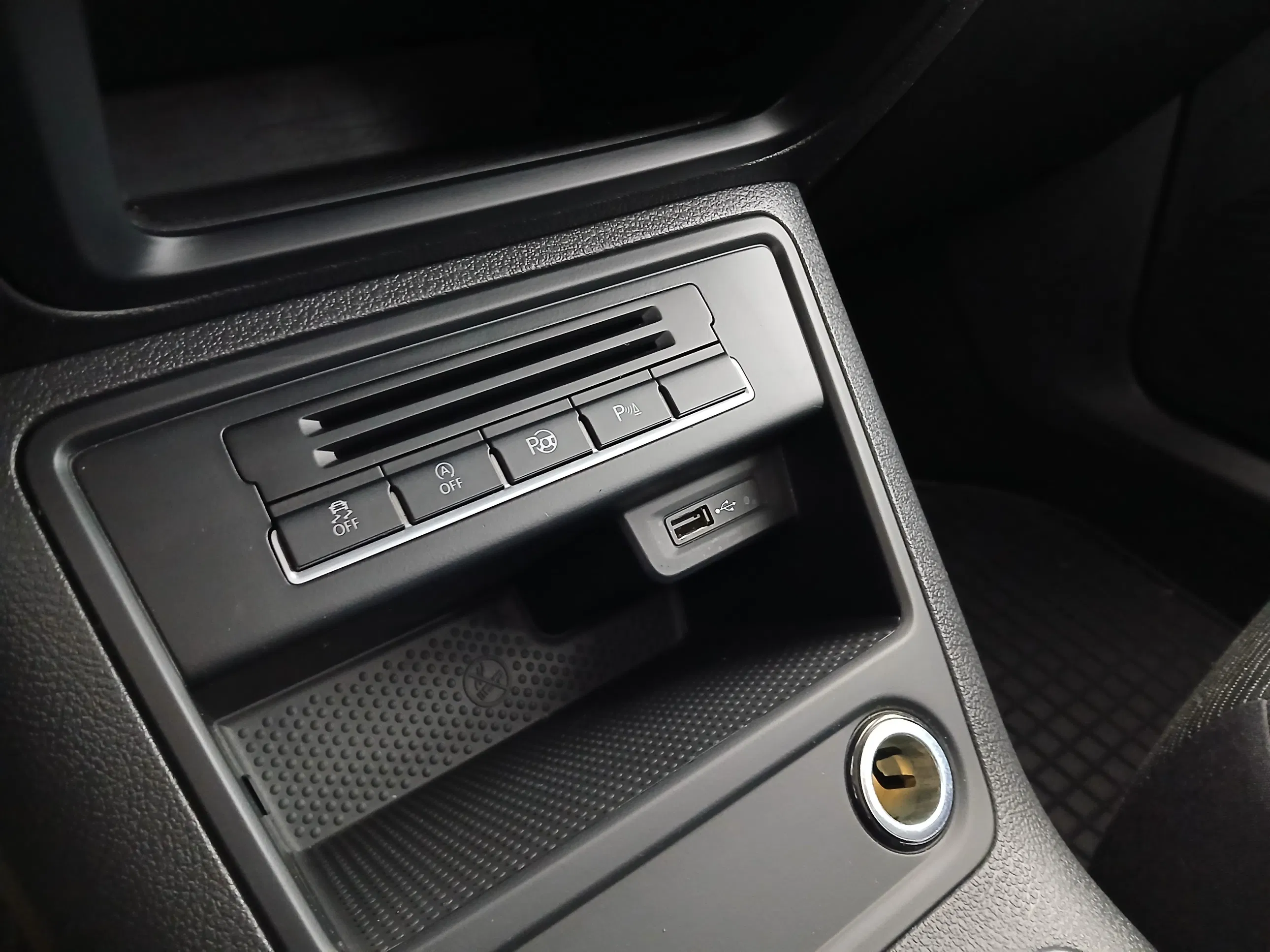 VW Tiguan 1.4 TSI BlueMotion | Bild 24 von 27