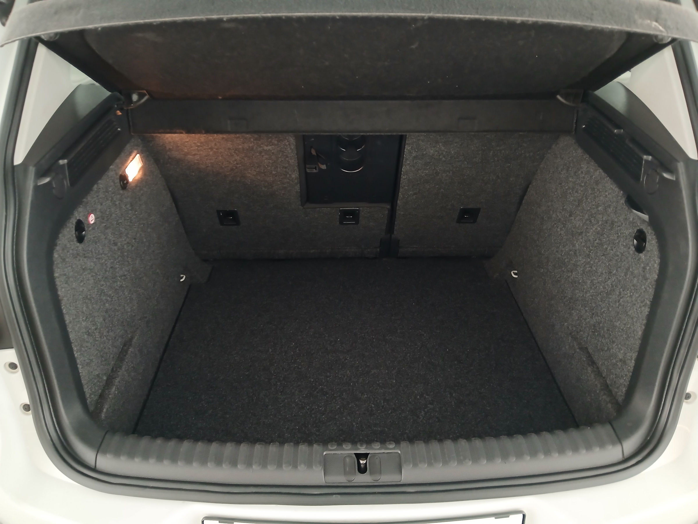 VW Tiguan 1.4 TSI BlueMotion | Bild 27 von 27