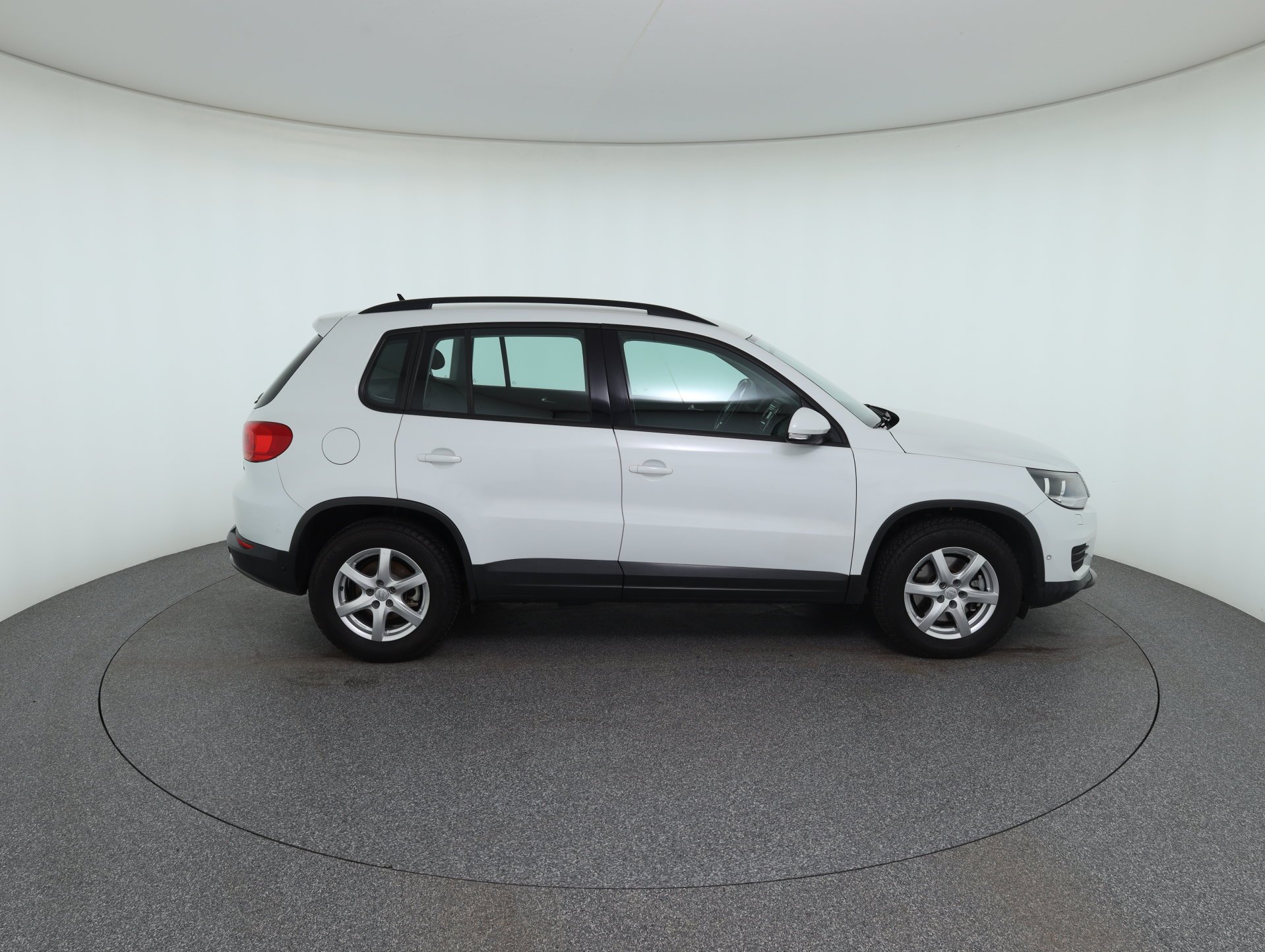 VW Tiguan 1.4 TSI BlueMotion | Bild 5 von 27