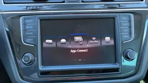 VW Tiguan 1.4 TSI BMT Comfortline | Thumbnail 15 von 28