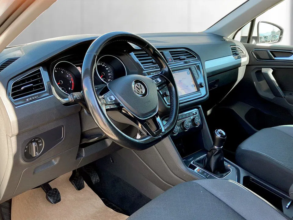 VW Tiguan 1.4 TSI BMT Comfortline | Bild 8 von 28