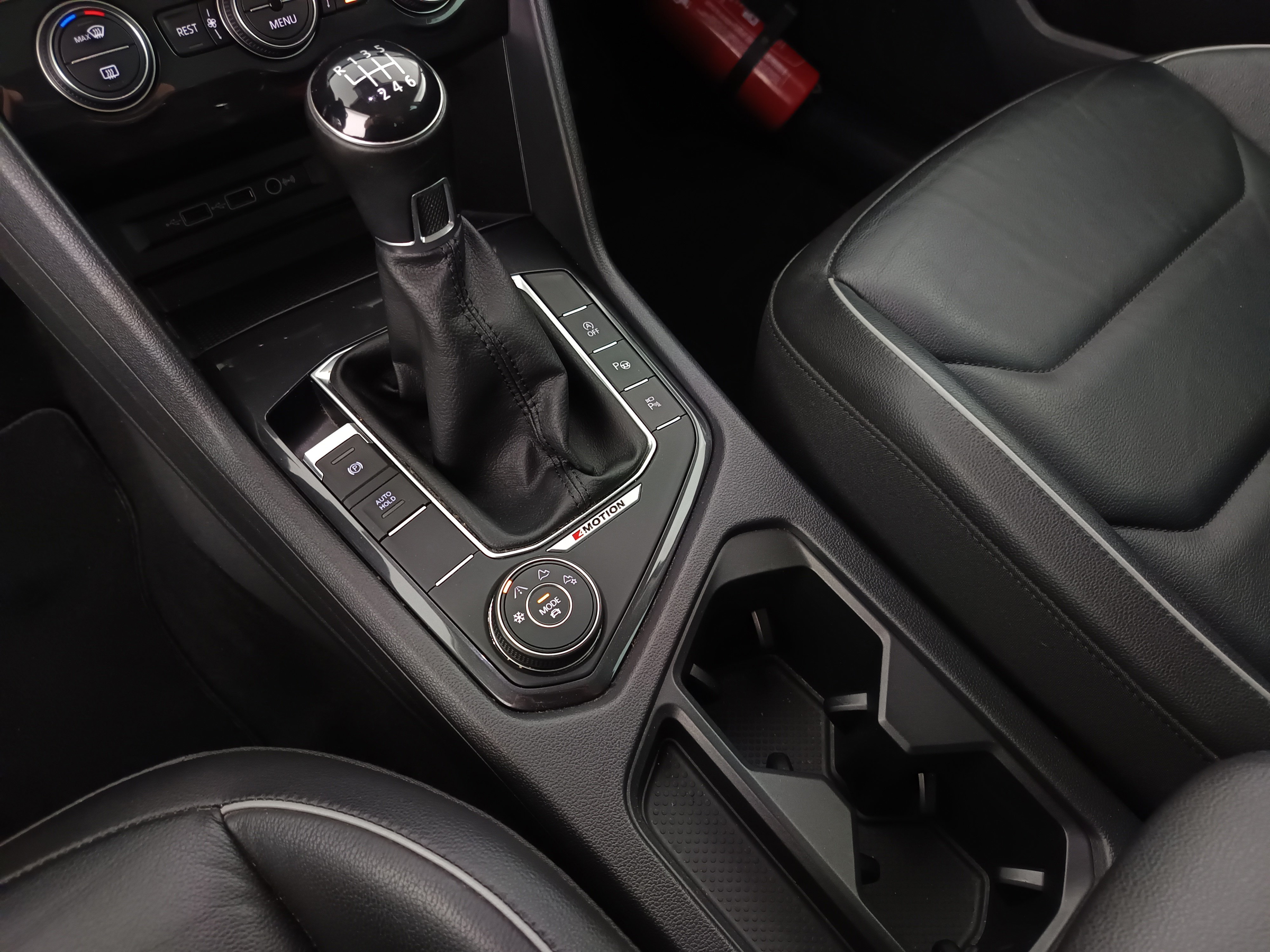 VW Tiguan 2.0 TDI BMT 4Motion Comfortline | Bild 28 von 31