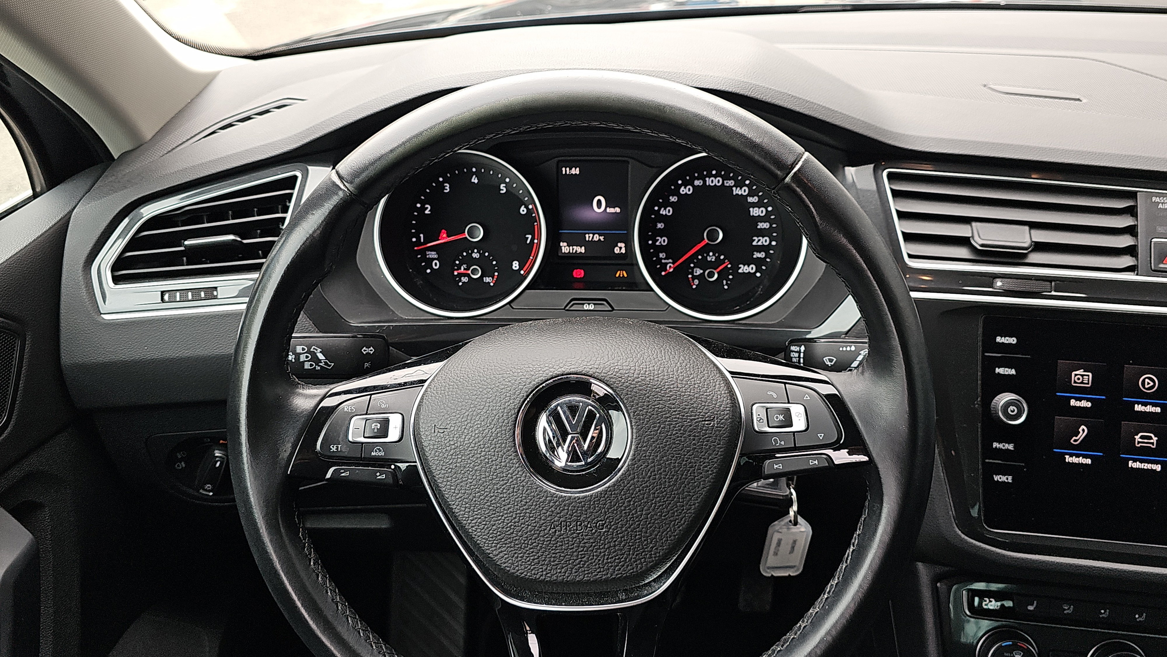 VW Tiguan 1.4 TSI BMT Comfortline | Bild 12 von 20