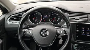 VW Tiguan 1.4 TSI BMT Comfortline | Thumbnail 12 von 20