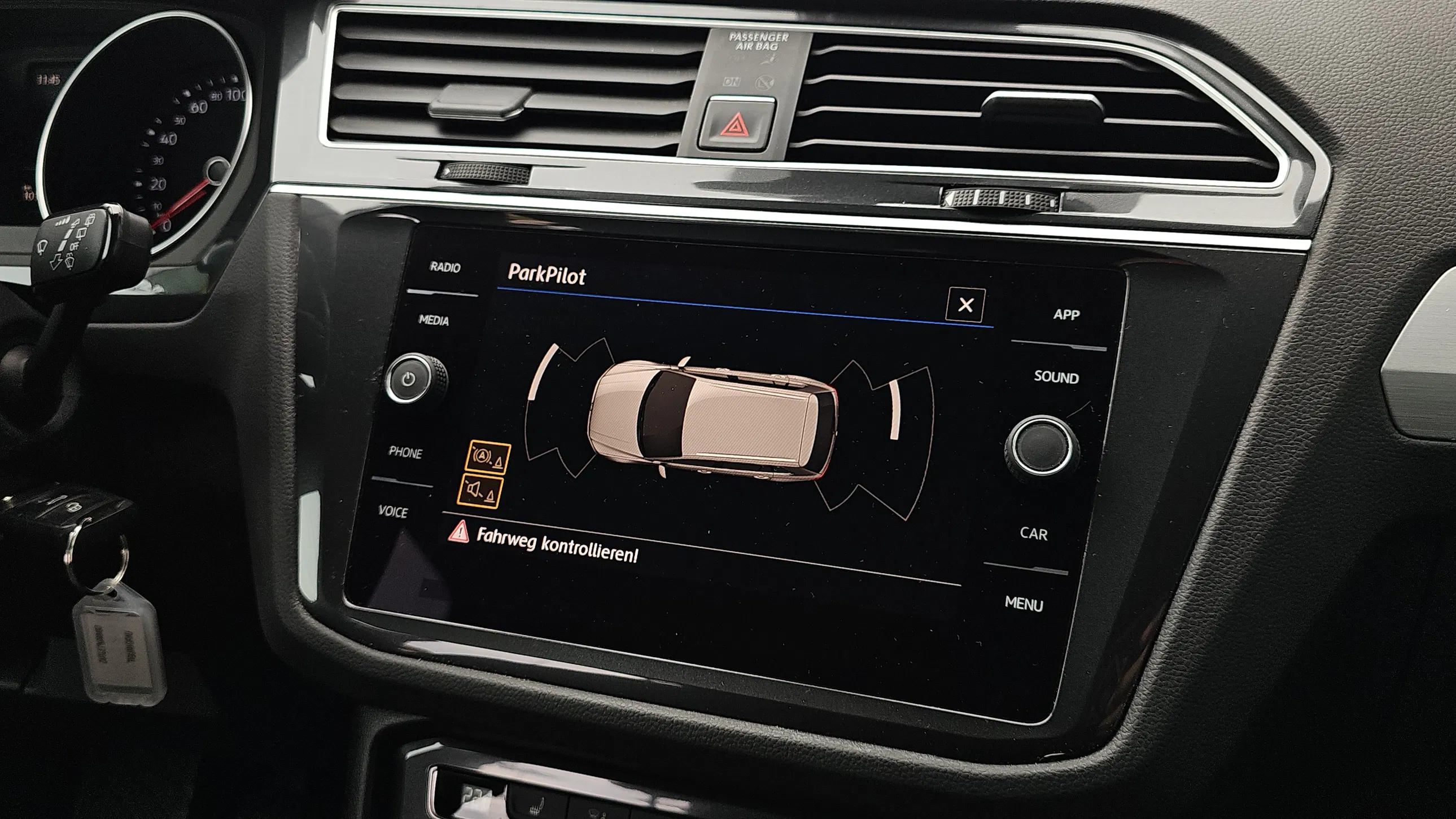 VW Tiguan 1.4 TSI BMT Comfortline | Bild 15 von 20