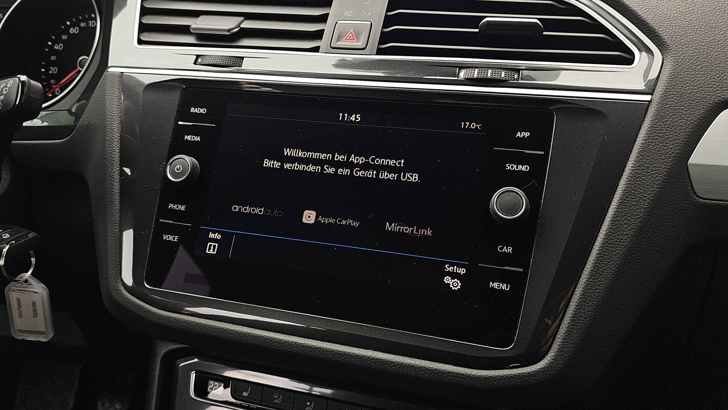 VW Tiguan 1.4 TSI BMT Comfortline | Bild 16 von 20