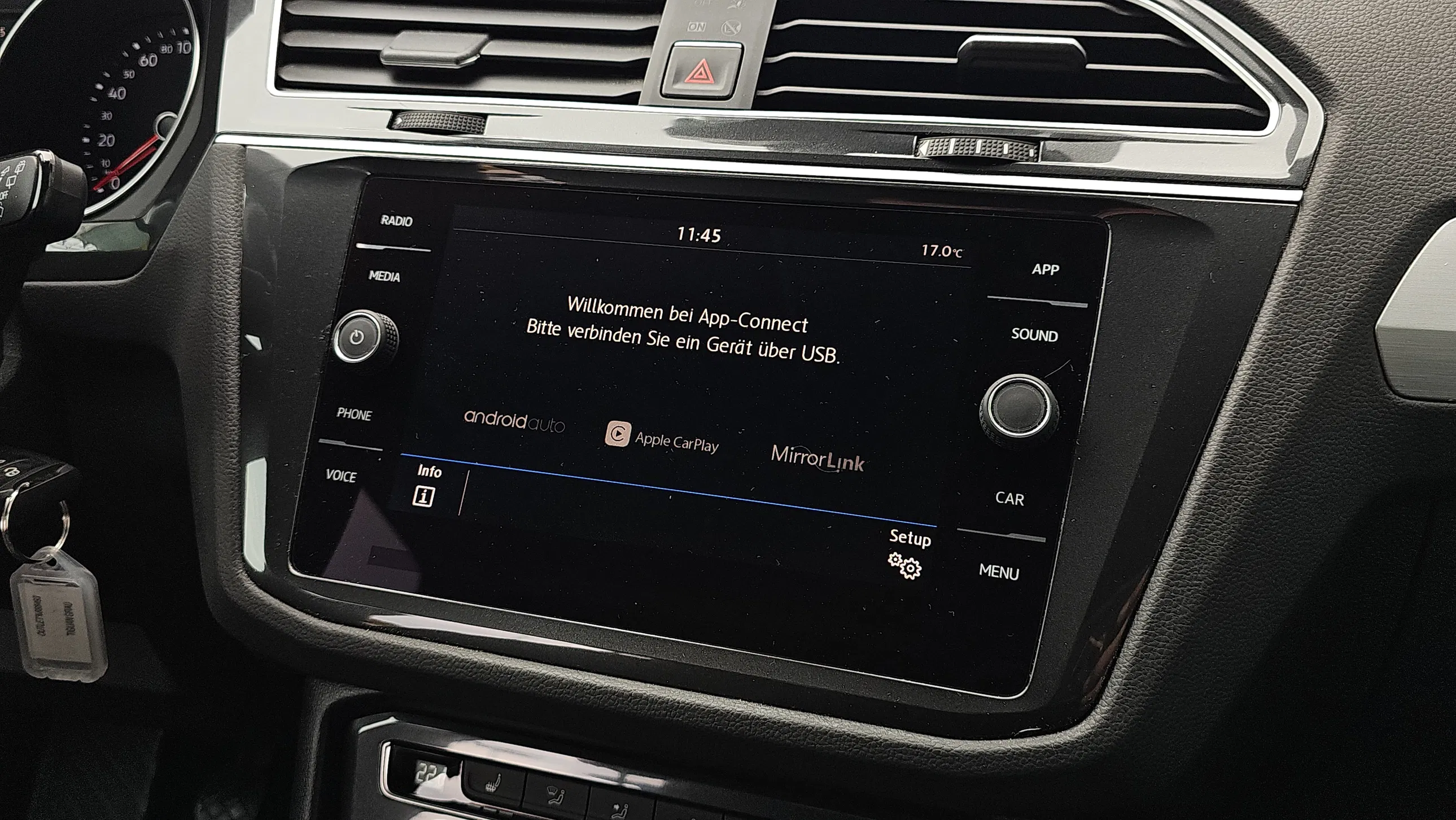 VW Tiguan 1.4 TSI BMT Comfortline | Bild 16 von 20