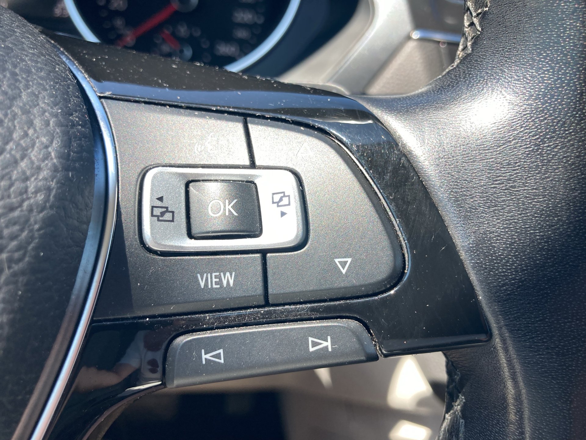 VW Tiguan Allspace CL TDI DSG 5-Sitzer | Bild 13 von 31