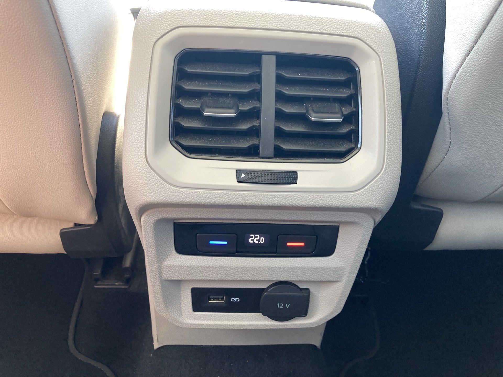 VW Tiguan Allspace CL TDI DSG 5-Sitzer | Bild 22 von 31