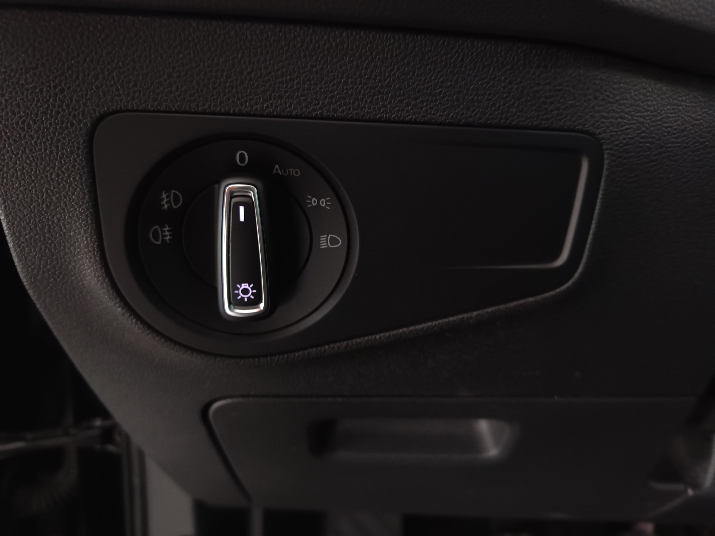 VW Tiguan 2.0 TDI BMT Highline | Bild 13 von 31