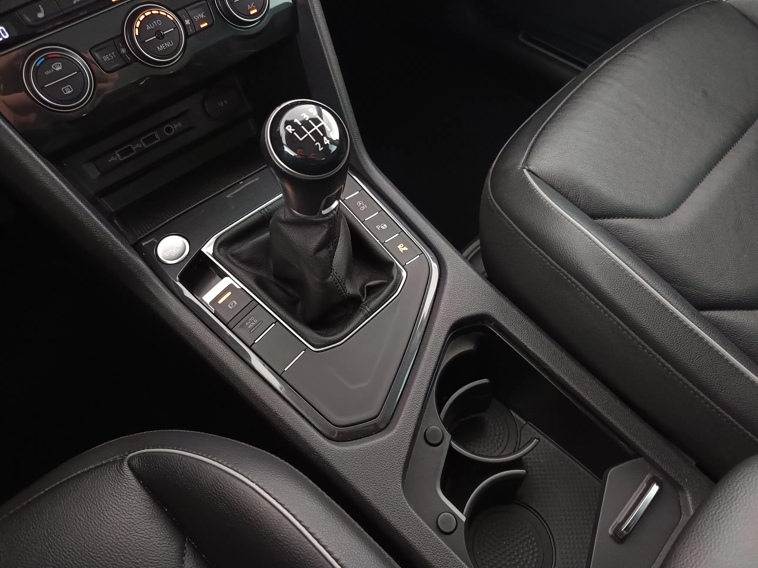 VW Tiguan 2.0 TDI BMT Highline | Bild 28 von 31