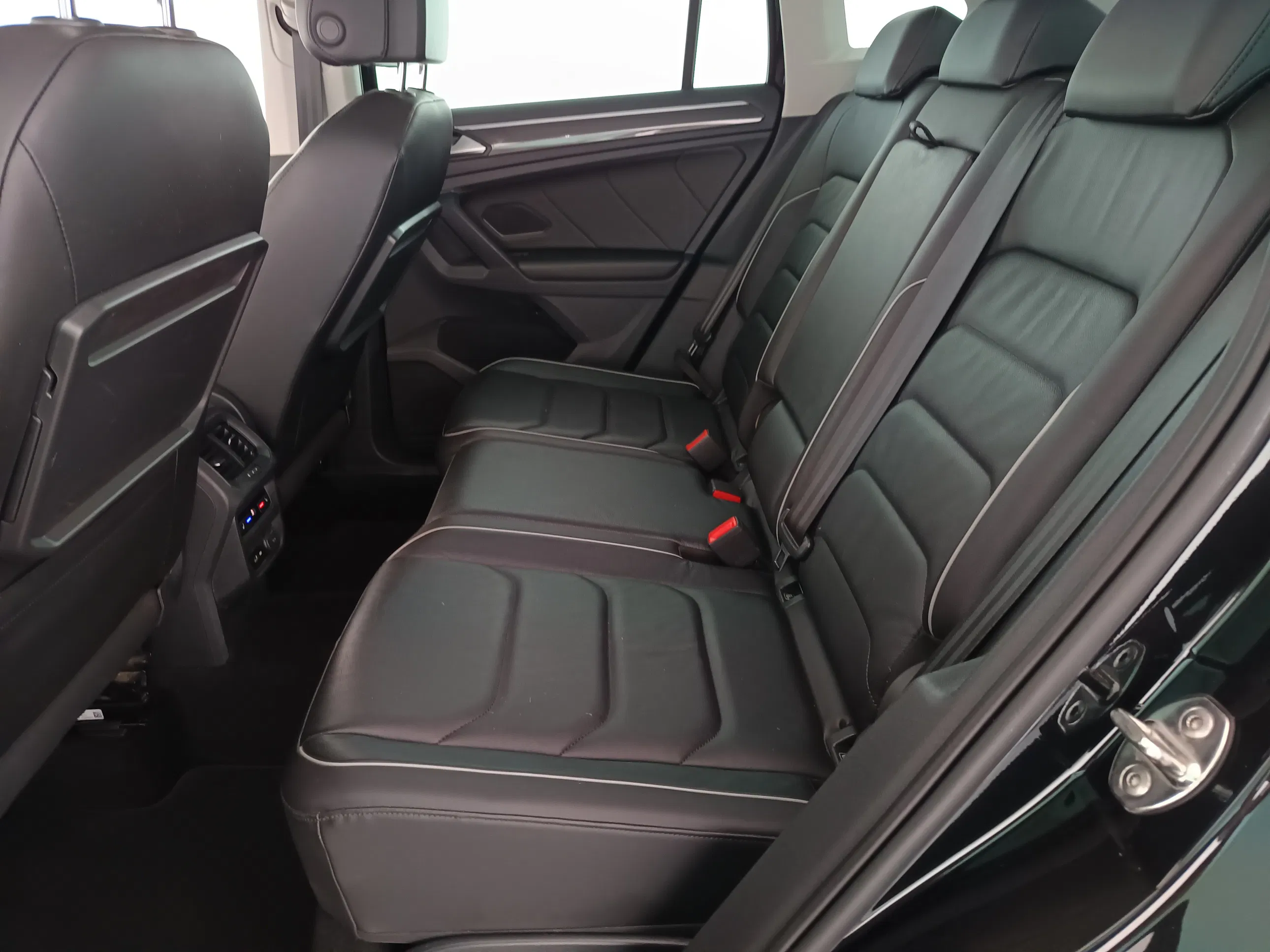 VW Tiguan 2.0 TDI BMT Highline | Bild 29 von 31